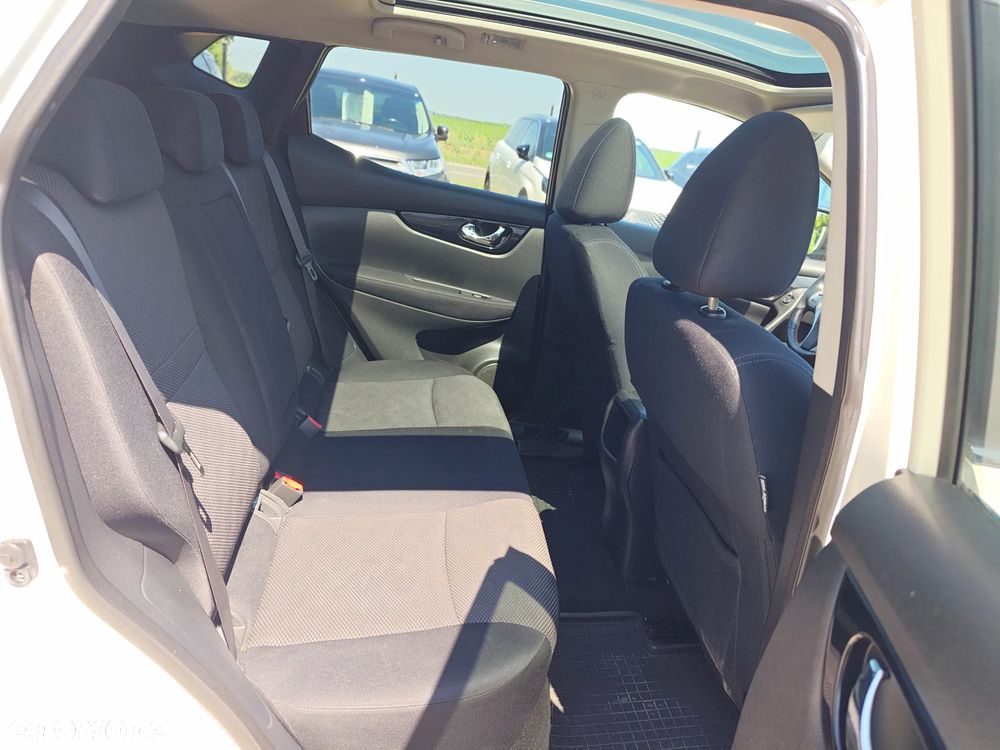 Nissan Qashqai 1.5 dCi N-Connecta - 23