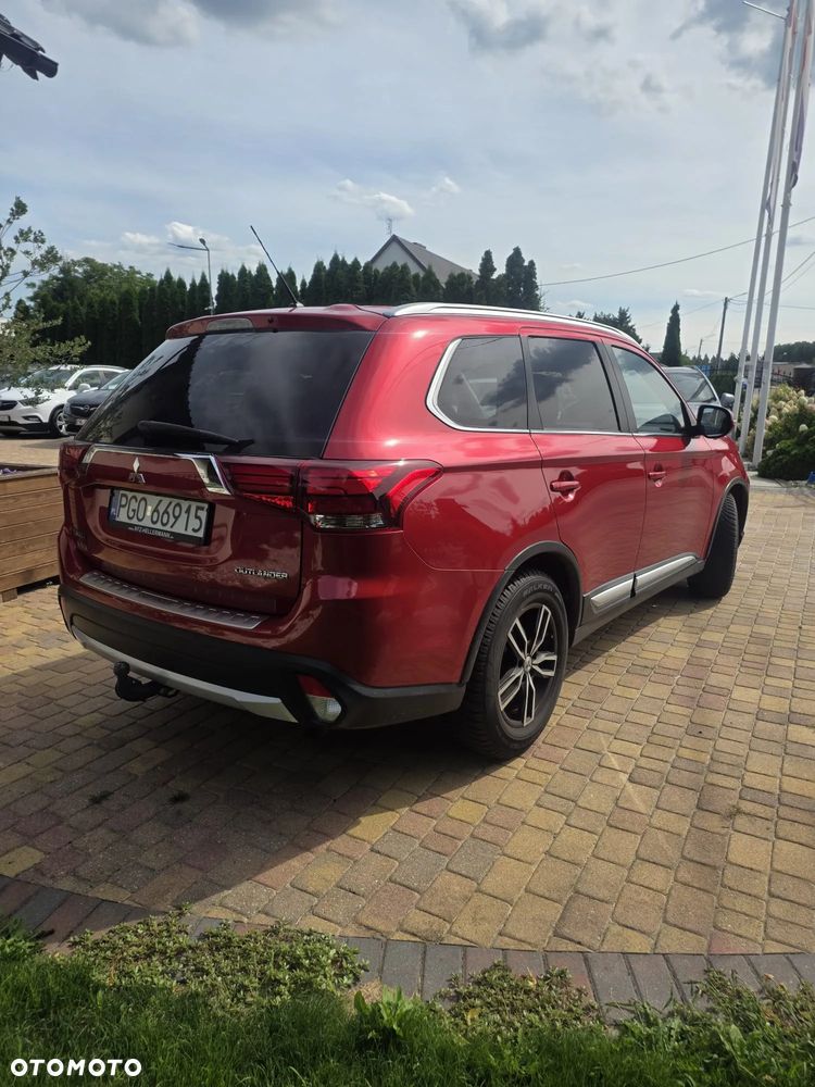 Mitsubishi Outlander 2.2 DI-D 4WD Automatik Instyle - 6