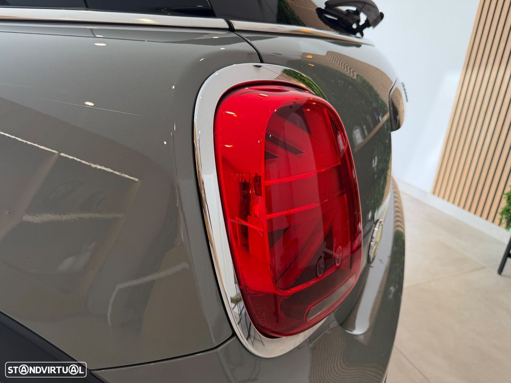 MINI 3 Portas Cooper SE Essential - 13