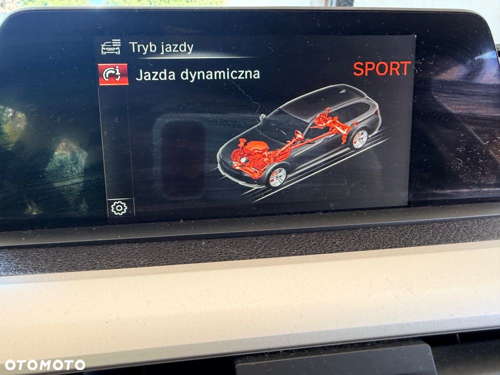 BMW Seria 3 316d Luxury Line EU6 - 17