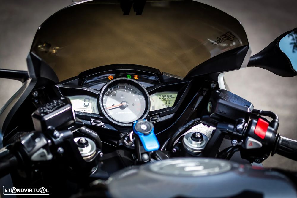 Honda VFR 1200F - 11