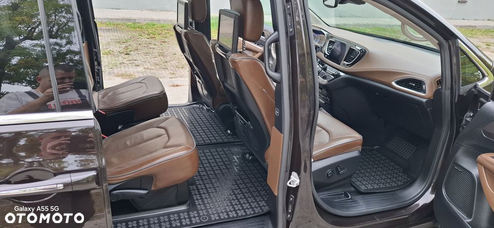Chrysler Pacifica - 15