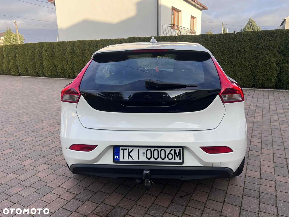 Volvo V40 D2 Momentum - 26