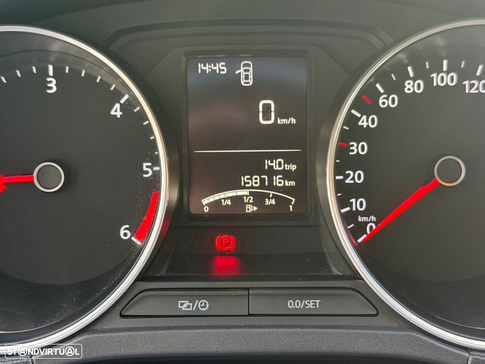 VW Polo 1.4 TDi BlueMotion - 34