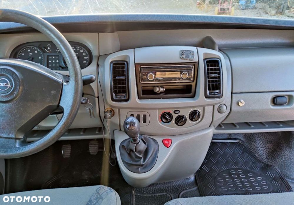 Opel Vivaro - 16