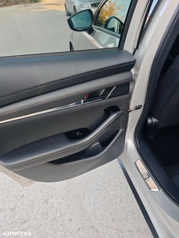 Mazda 3 e-Skyactiv X186 AT MHEV GT+ - 15