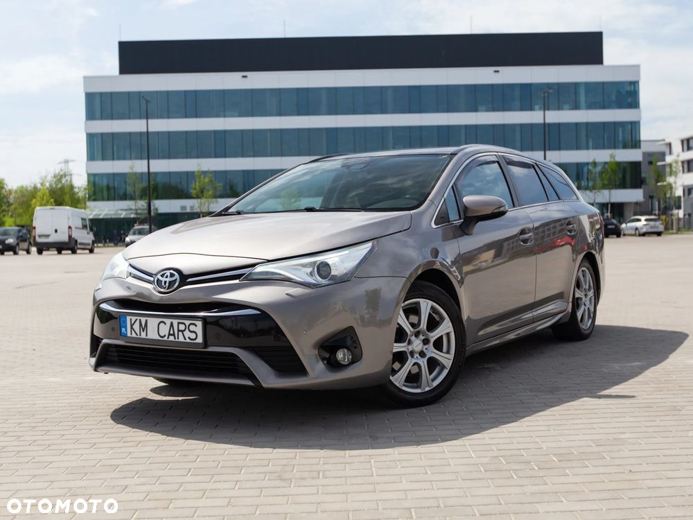 Toyota Avensis 2.0 D-4D Premium - 1