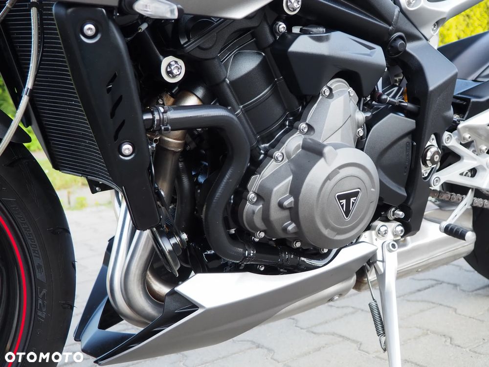 Triumph Street Triple - 5