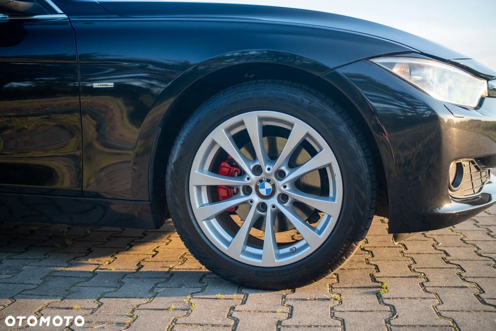 BMW Seria 3 318d Luxury Line - 22