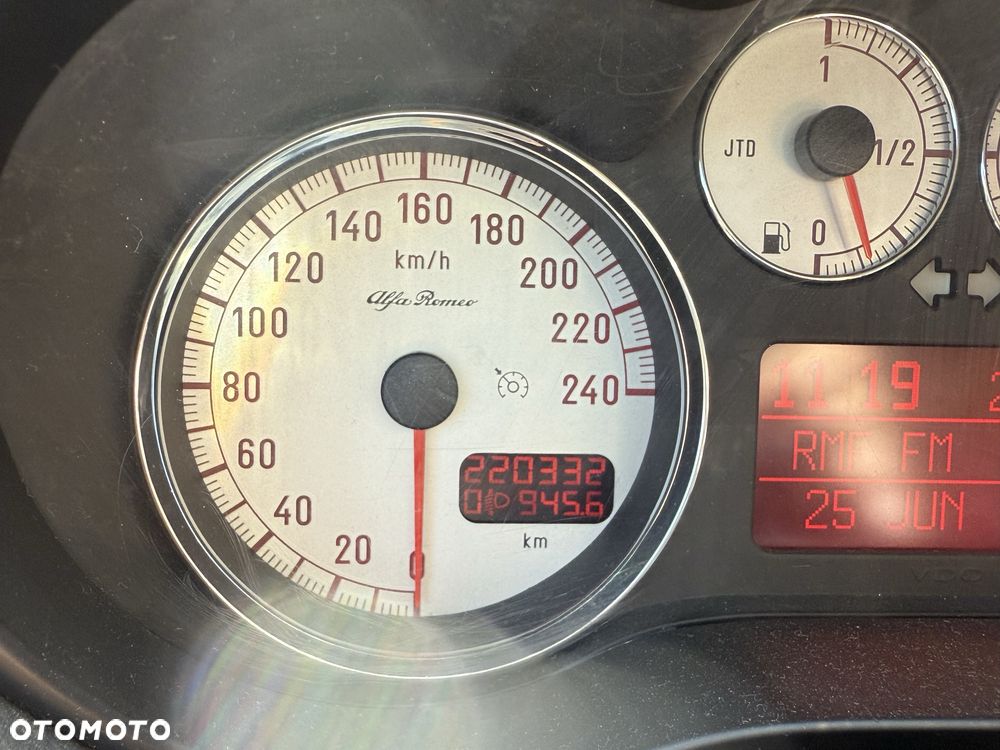 Alfa Romeo 147 - 8