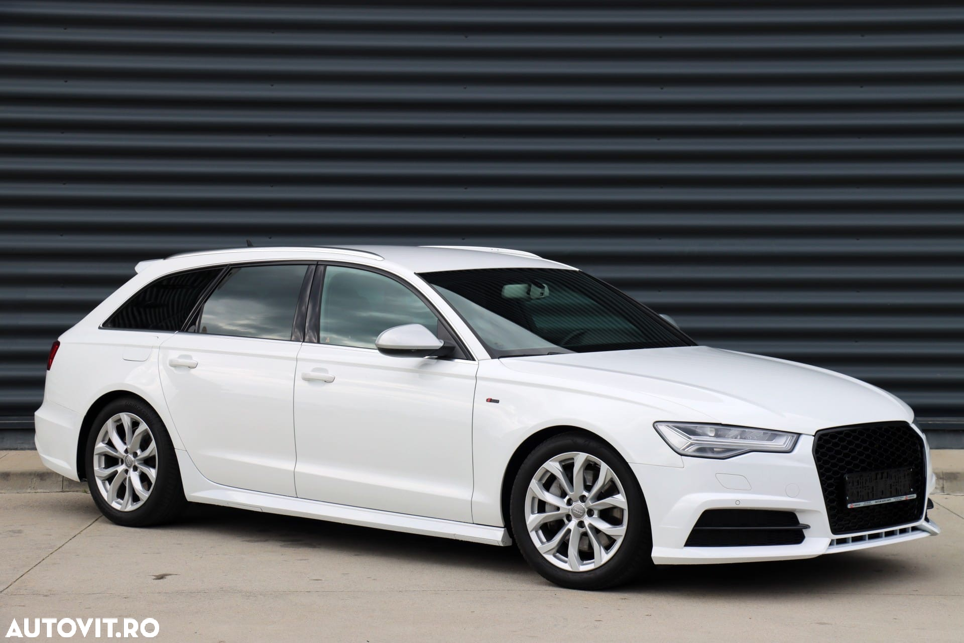Audi A6 Avant 3.0 TDI quattro S tronic - 10