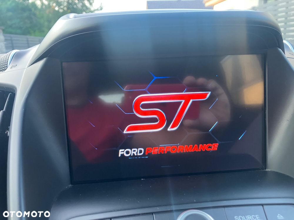 Ford Kuga 2.0 TDCi 4x4 ST-Line - 23