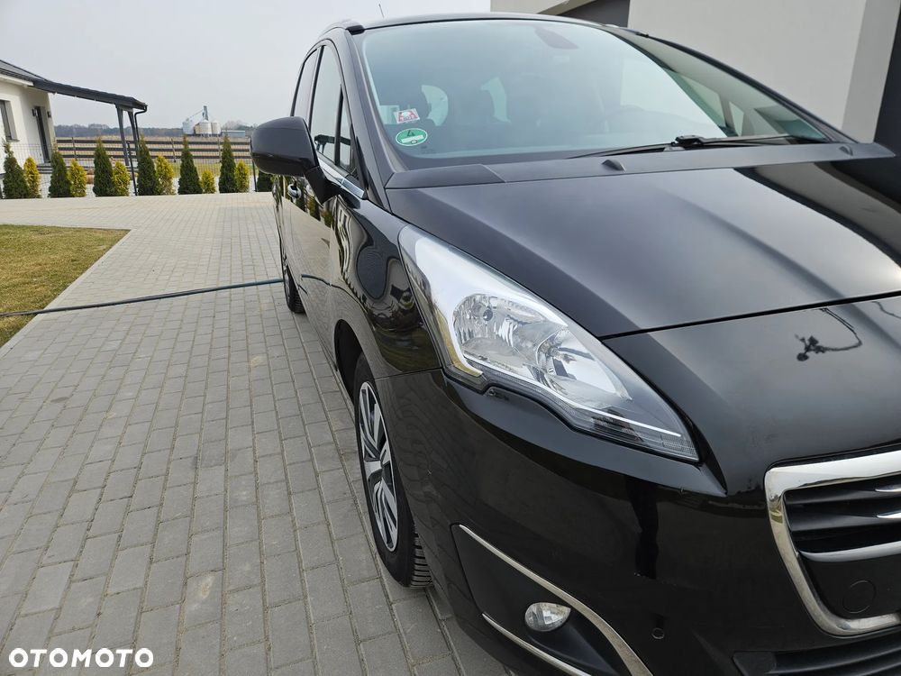 Peugeot 5008 HDI 150 Allure - 11