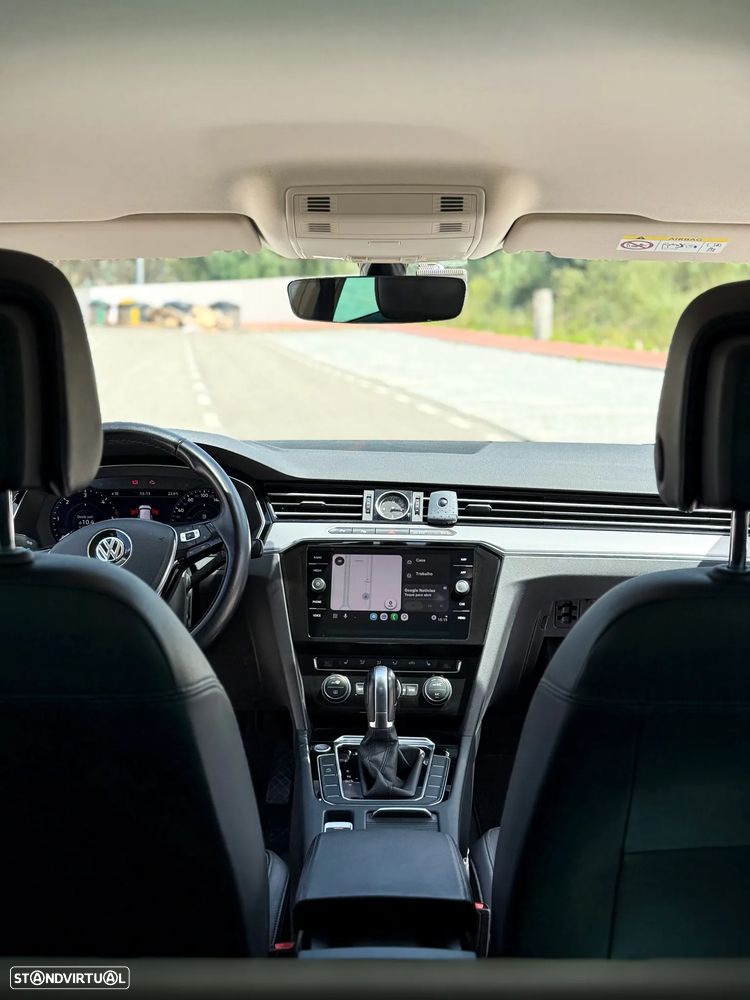 VW Passat Variant 2.0 TDI R-Line DSG - 4