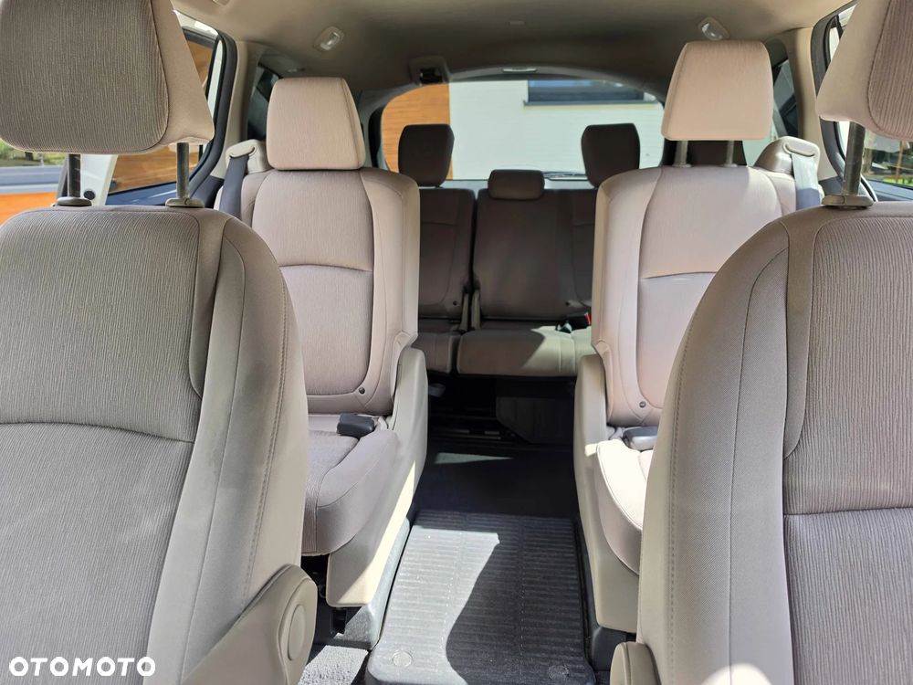 Honda Odyssey 3.5 LX - 11