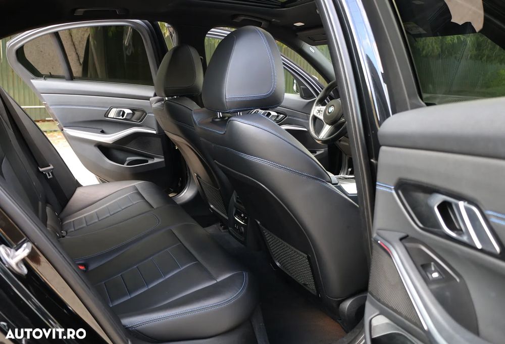 BMW Seria 3 330i Aut. M Sport - 23