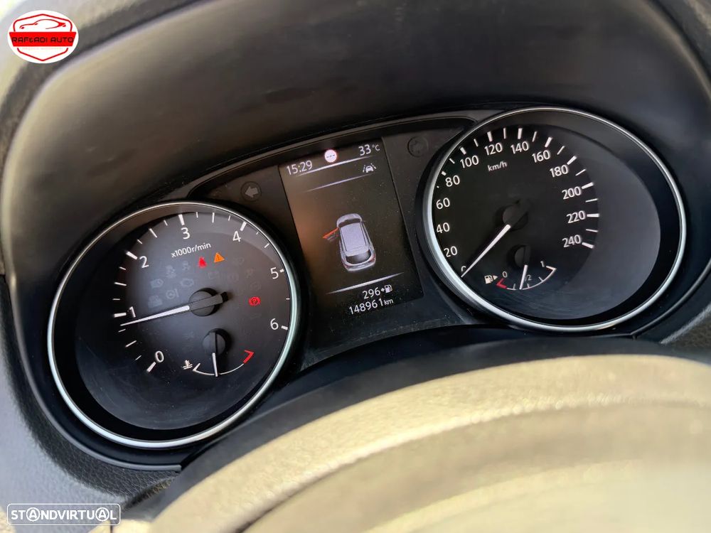 Nissan Qashqai 1.5 dCi N-Connecta J18+Led - 17