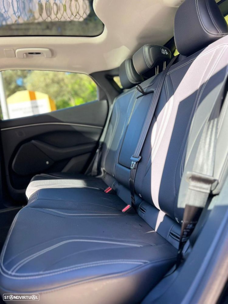 Ford Mustang Mach-E - 10