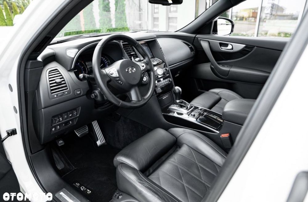 Infiniti QX70 3.0d S - 17