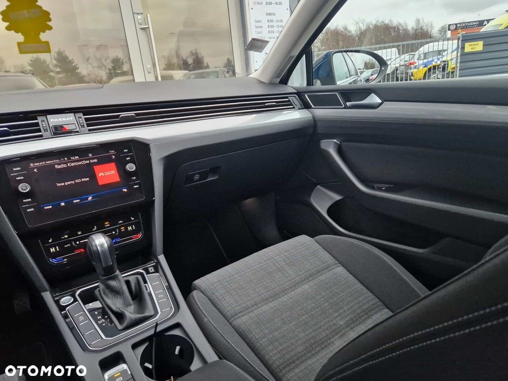 Volkswagen Passat Variant - 17