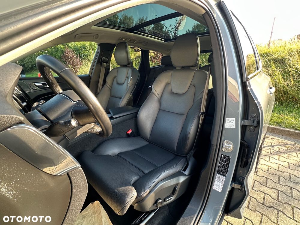 Volvo XC 60 B4 D Ultimate Dark - 30
