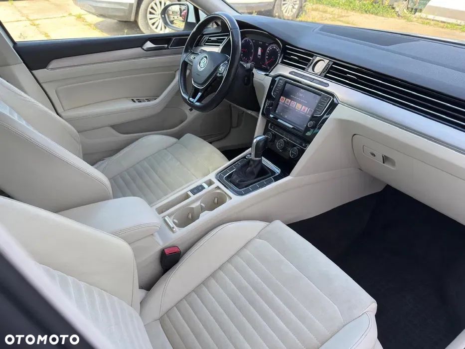 Volkswagen Passat 2.0 TDI BMT Comfortline DSG - 15