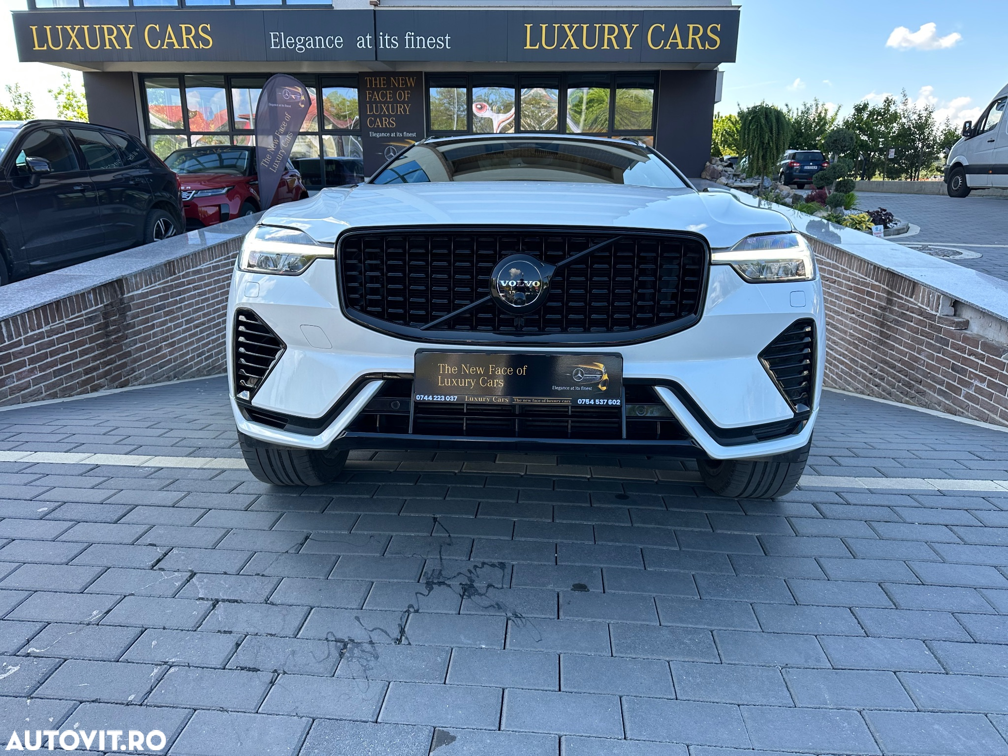 Volvo XC 60 T6 AWD Recharge Geartronic RDesign - 3