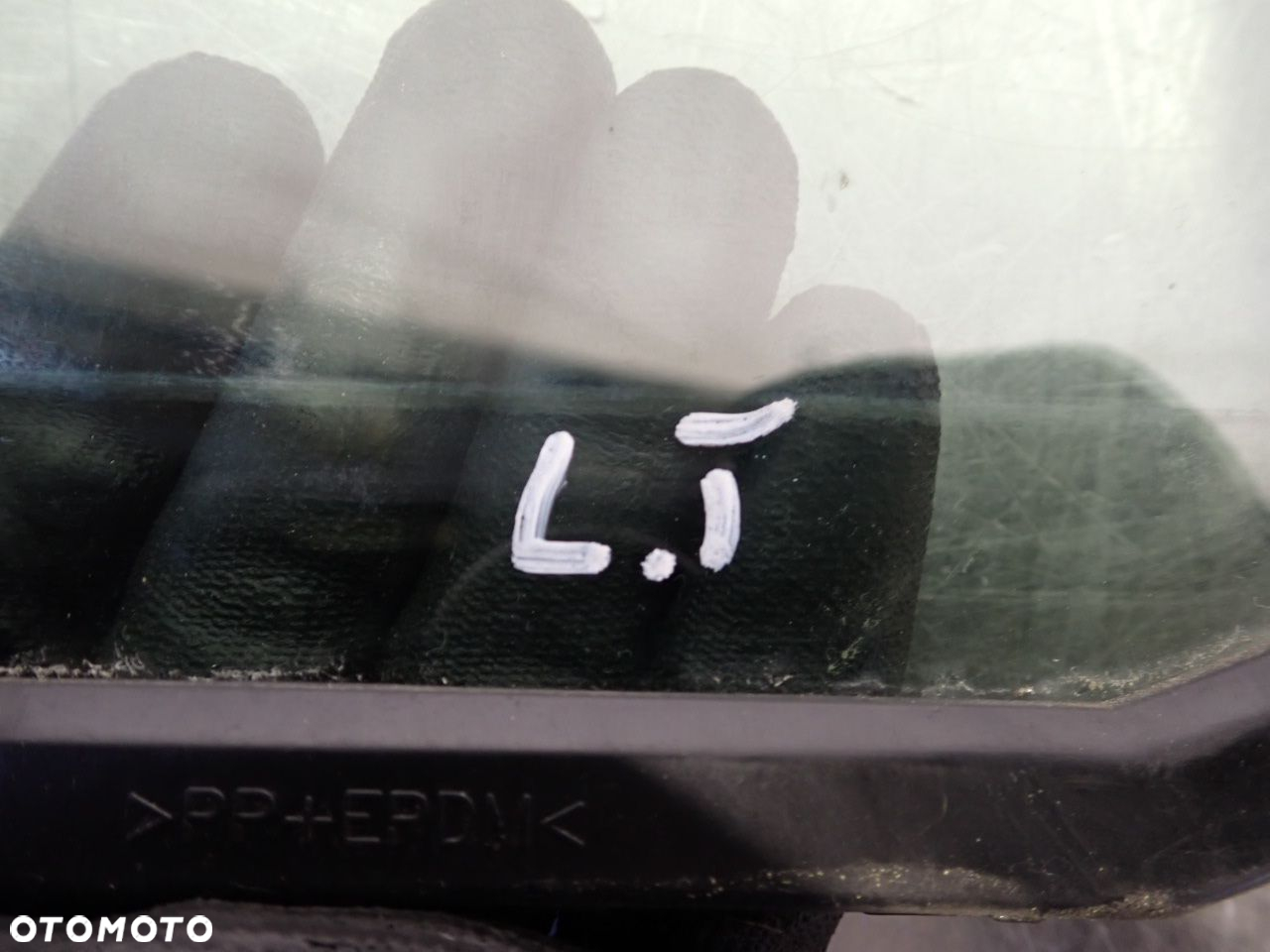 SZYBA TRÓJKĄTNA LEWA TYLNA TOYOTA RAV4 II LIFT - 3