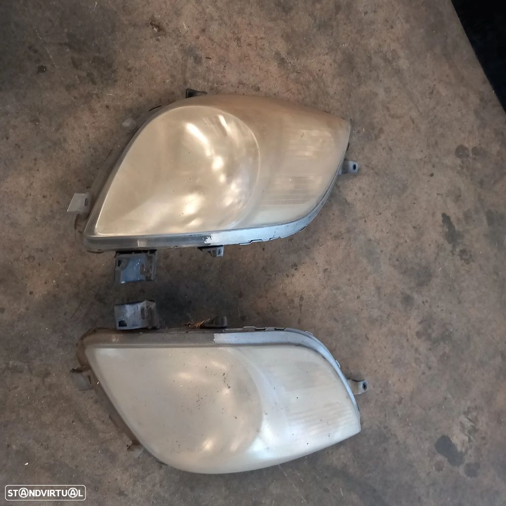 Conjunto farois toyota yaris ano 2008 - 1