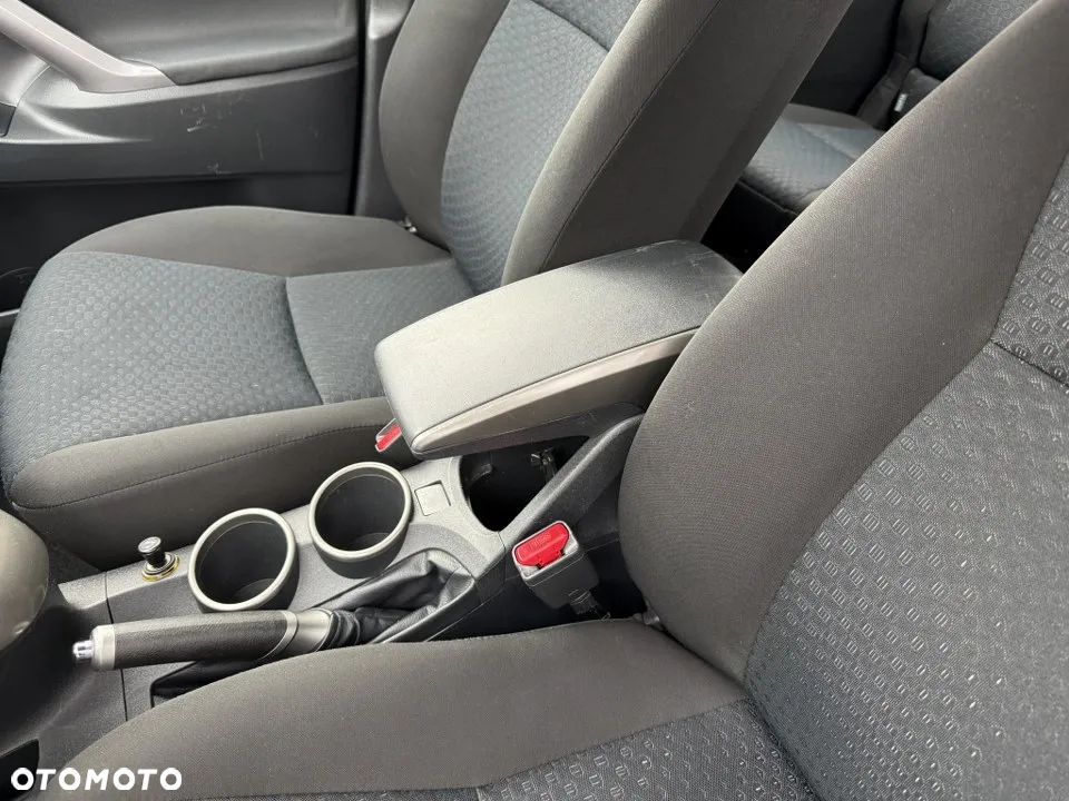 Toyota Verso 1.8 Premium 7os - 26