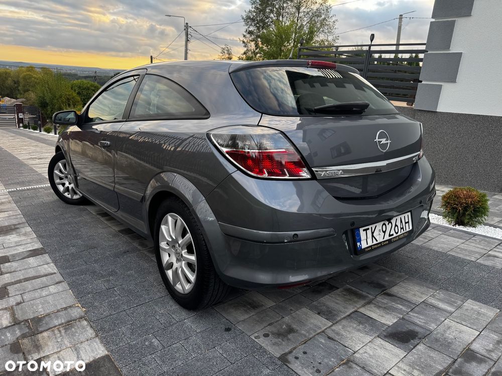 Opel Astra GTC 1.6 Cosmo - 6