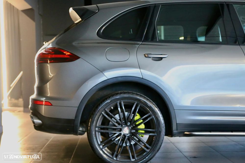 Porsche Cayenne S E-Hybrid Platinum Edition - 8