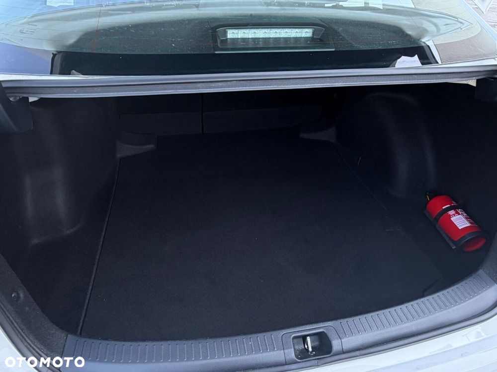 Toyota Corolla 1.8 Hybrid Comfort - 23