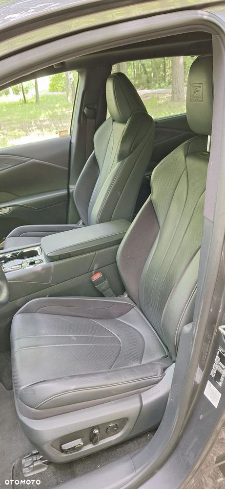 Lexus RX - 9