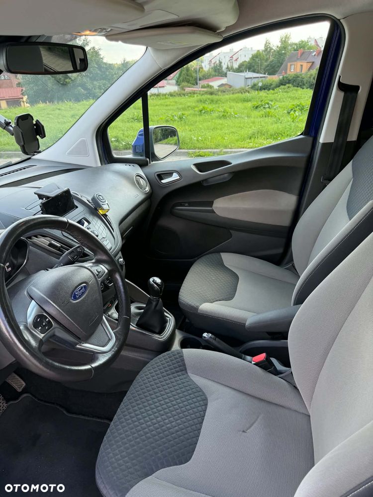 Ford Tourneo Courier - 14