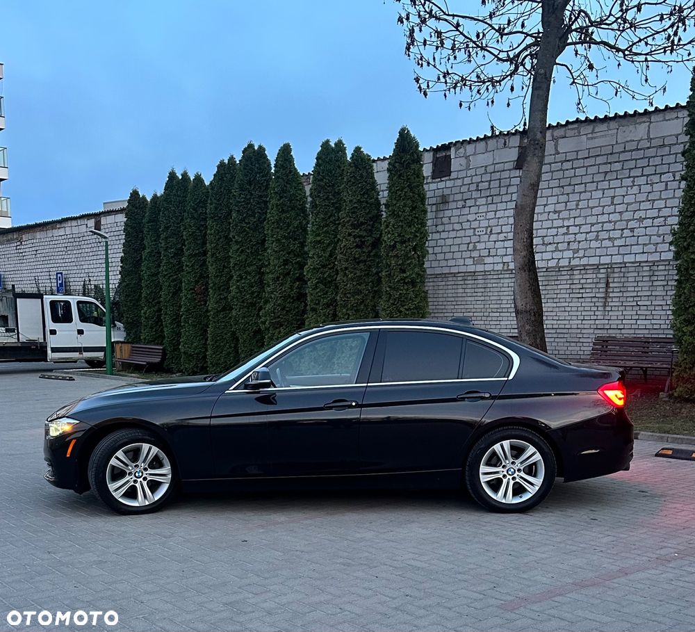 BMW Seria 3 330i Luxury Line sport - 6