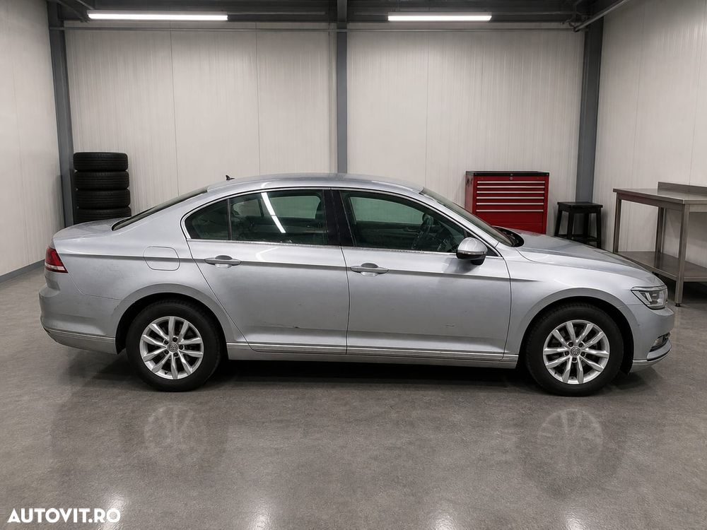 Volkswagen Passat 2.0 TDI DSG 4Motion Comfortline - 5