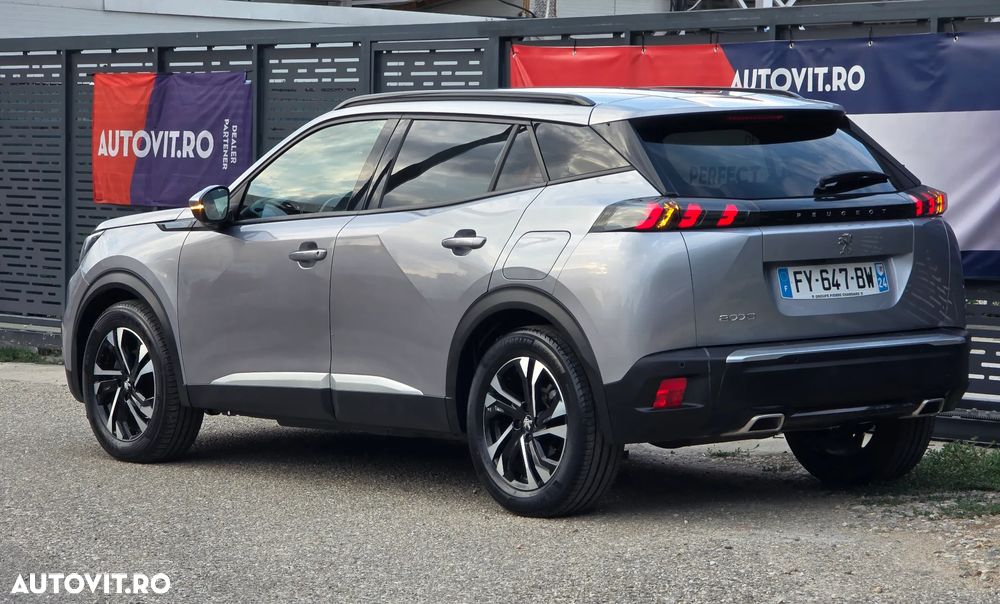 Peugeot 2008 PureTech 130 EAT8 GT Pack - 10