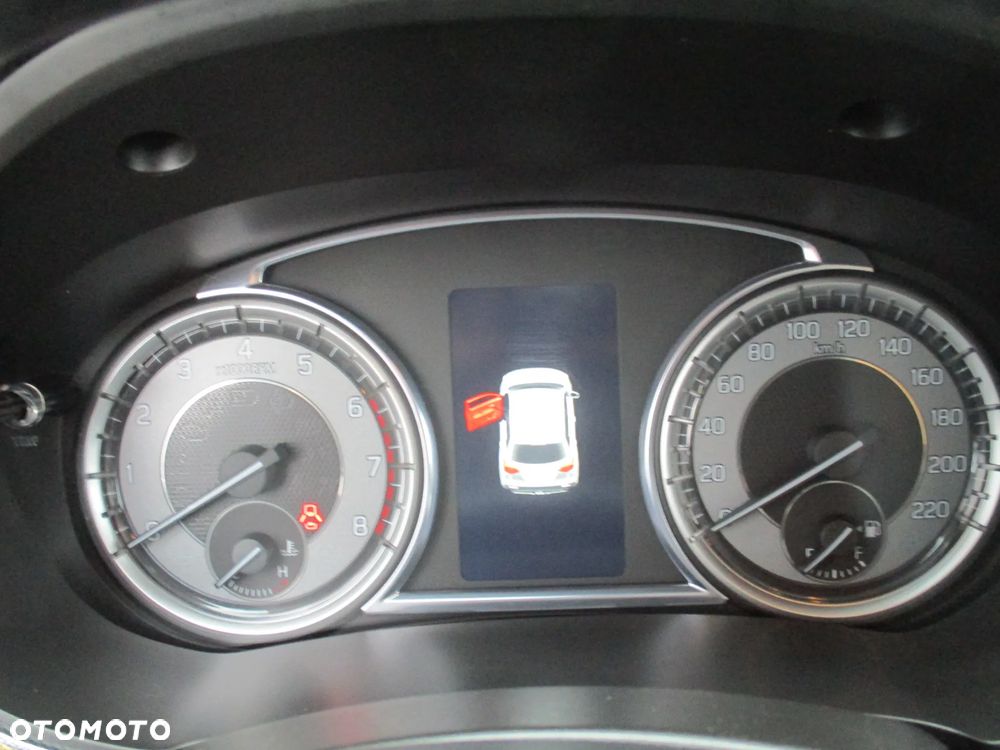 Suzuki Vitara 1.0 Boosterjet Premium 4WD - 17