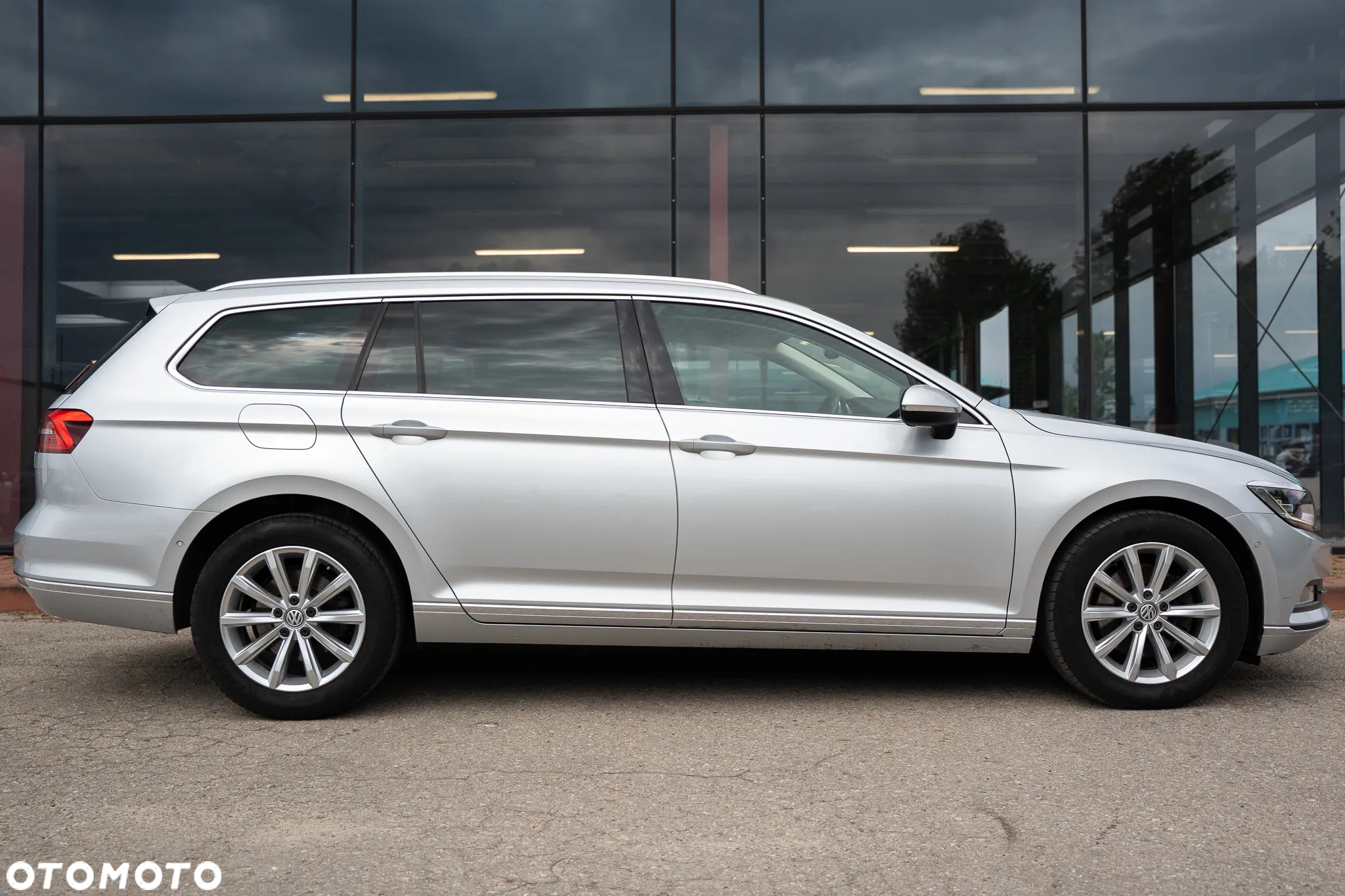 Volkswagen Passat 2.0 TDI BMT Comfortline - 13