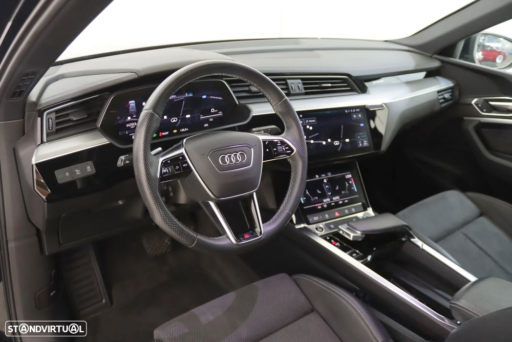 Audi e-tron 55 quattro S line - 4