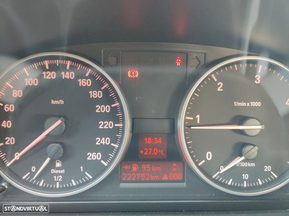 BMW 320 d Sport - 23