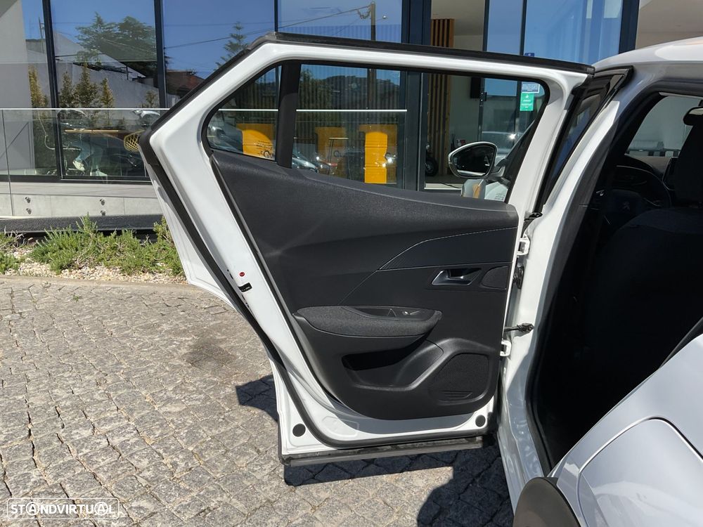 Peugeot 2008 1.2 PureTech Active - 38