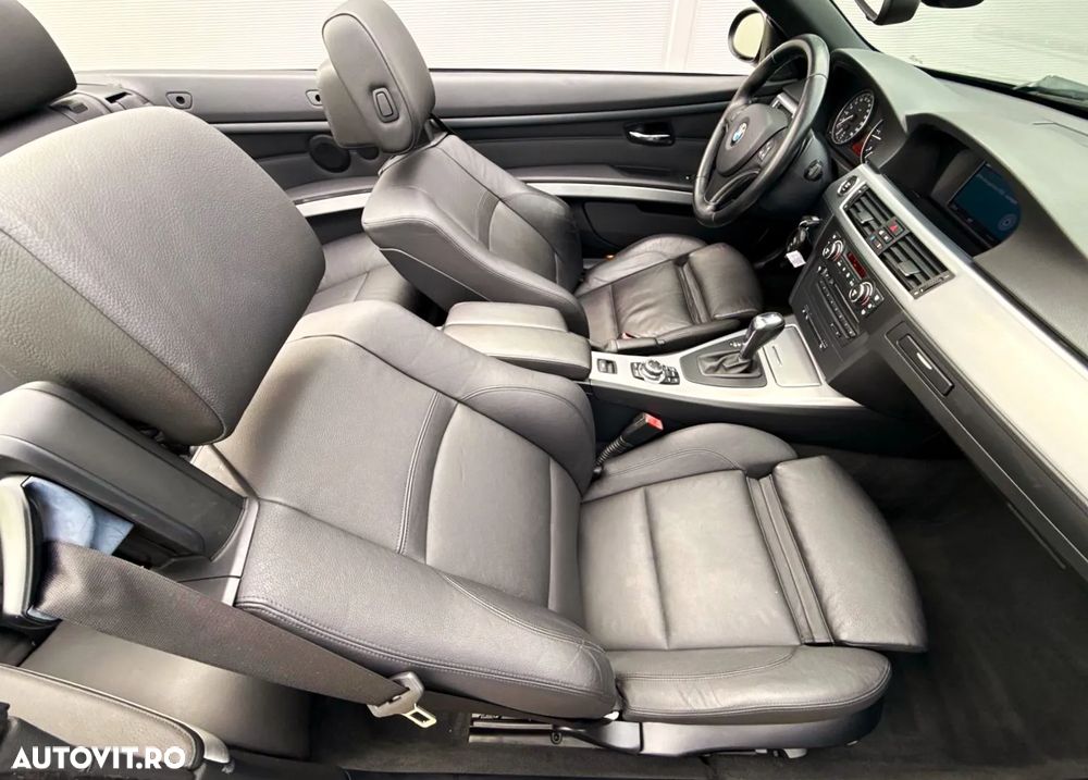 BMW Seria 3 320d DPF Cabrio Aut. - 29