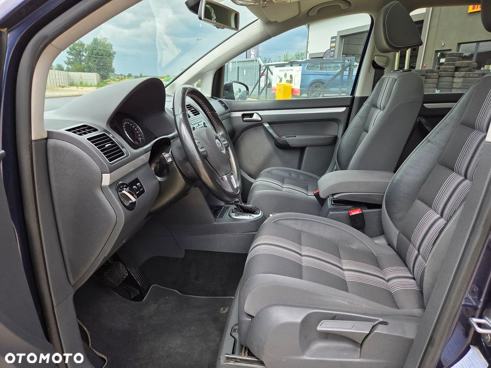 Volkswagen Touran 2.0 TDI DPF DSG MATCH - 10