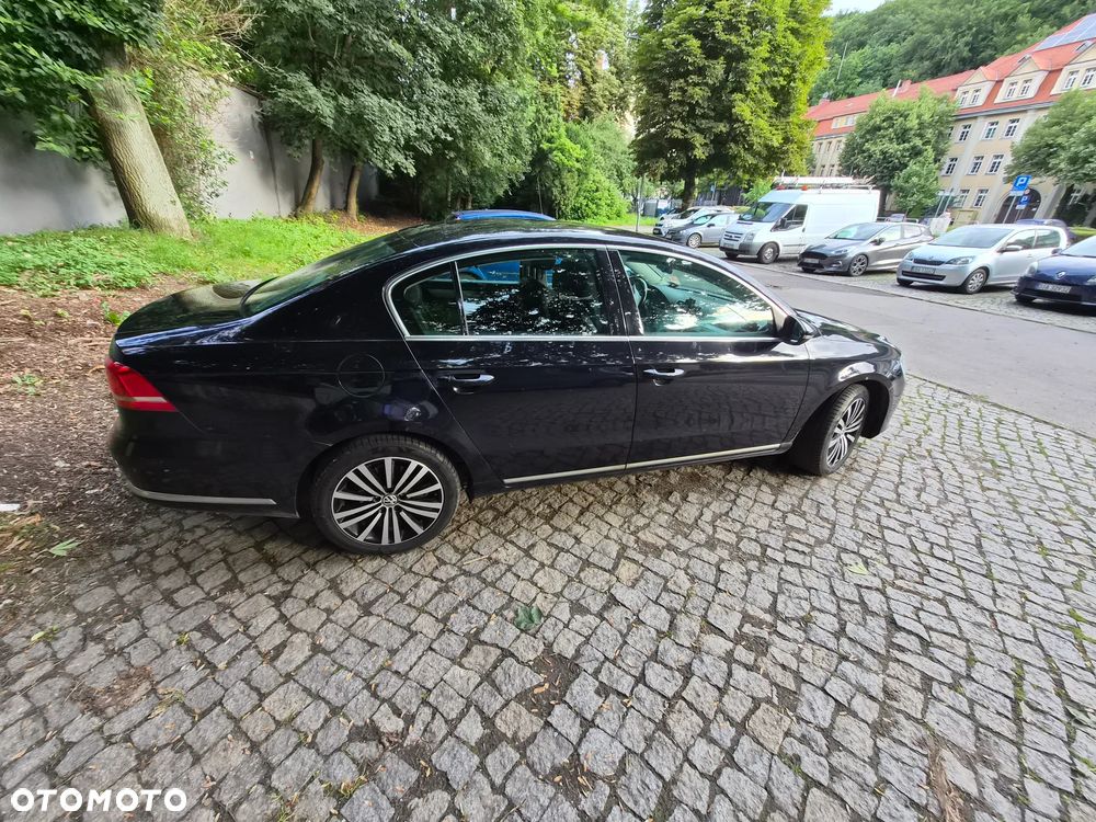 Volkswagen Passat 2.0 TDI 4Mot Highline DSG - 2