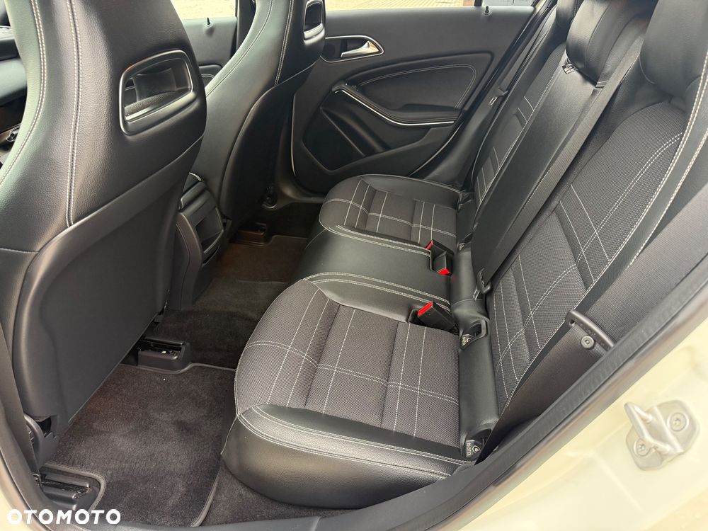 Mercedes-Benz Klasa A 200 (BlueEFFICIENCY) Urban - 7