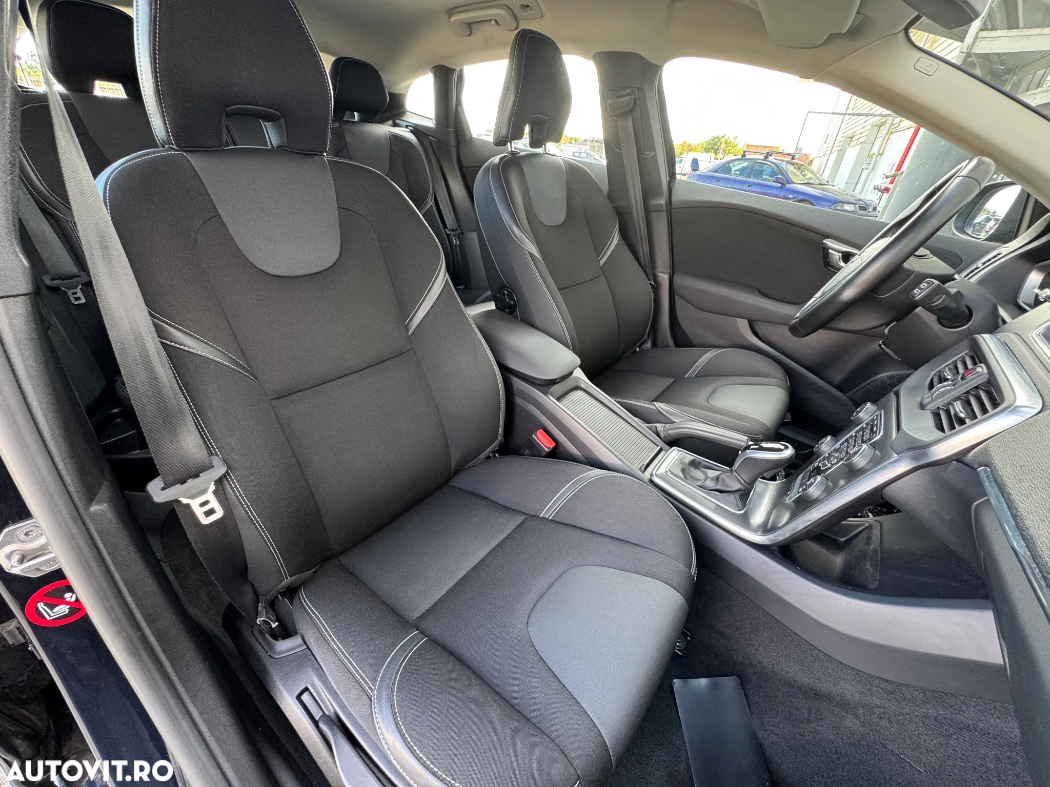 Volvo V40 D2 Geartronic Linje You! - 9