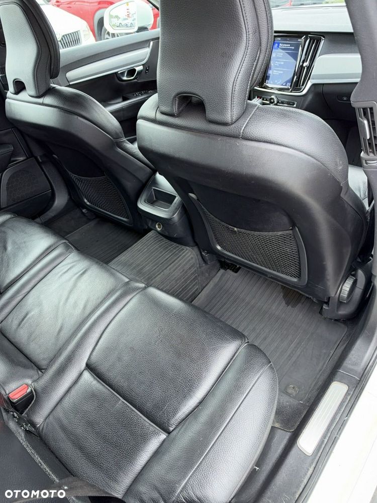 Volvo V90 D4 Momentum - 14