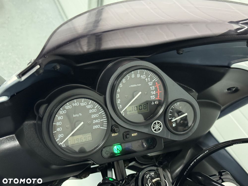 Yamaha FZ6 - 22